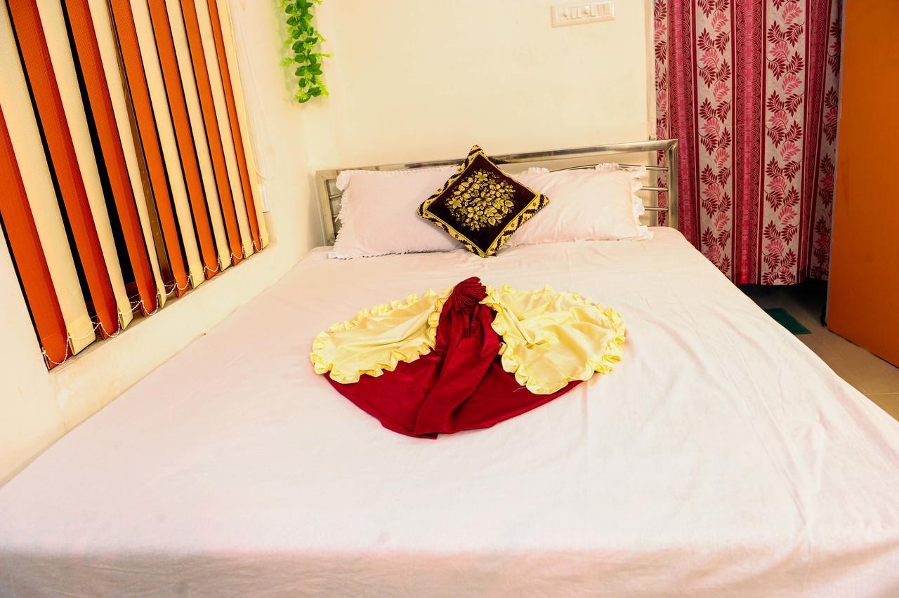 Jayanti Hotel Tarapith Extérieur photo