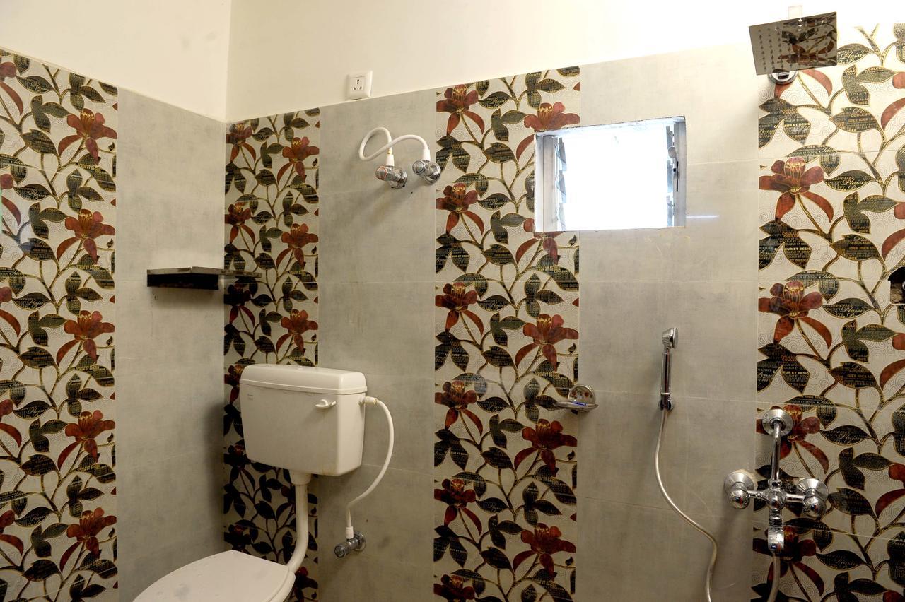 Jayanti Hotel Tarapith Extérieur photo