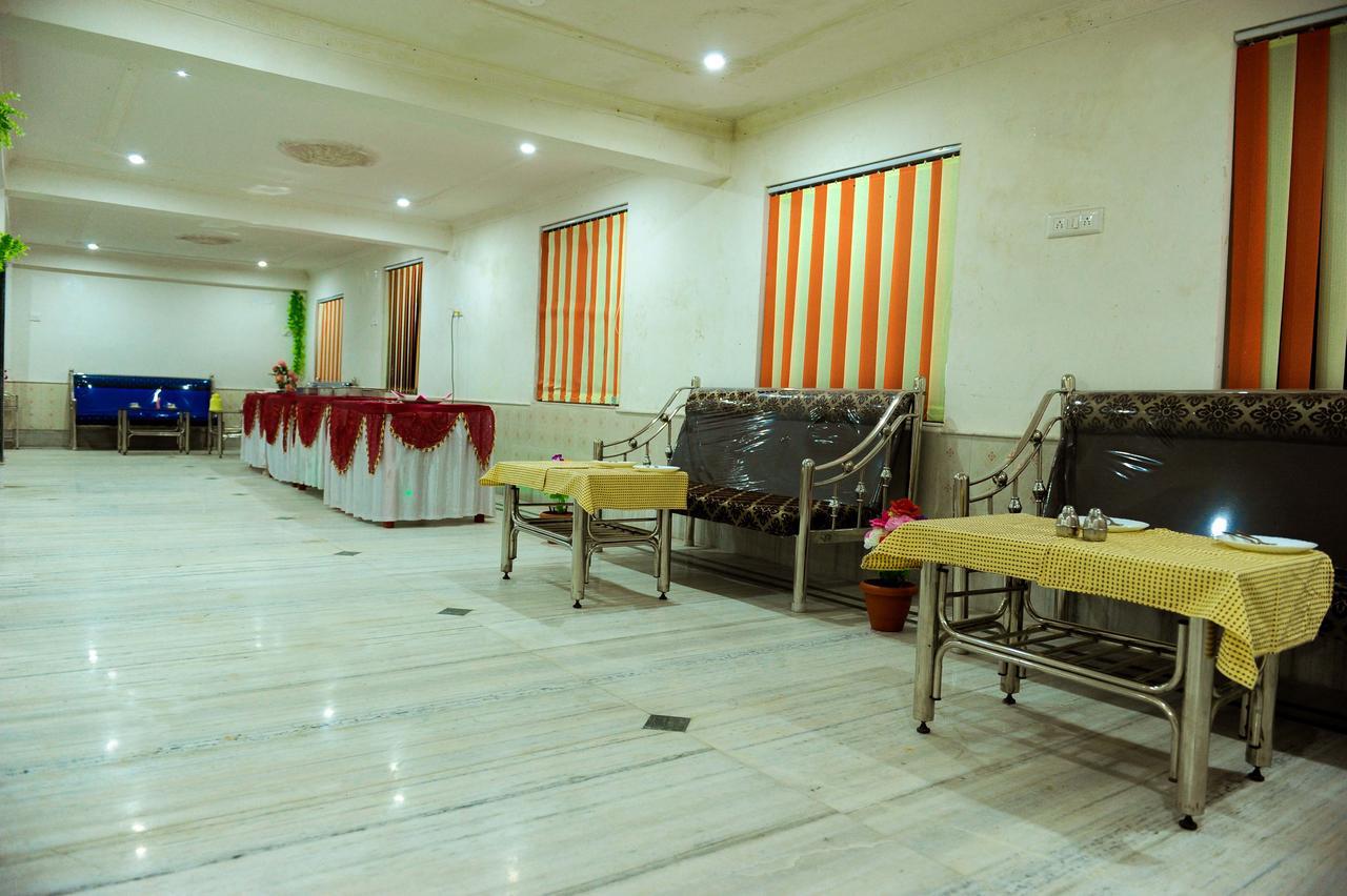 Jayanti Hotel Tarapith Extérieur photo